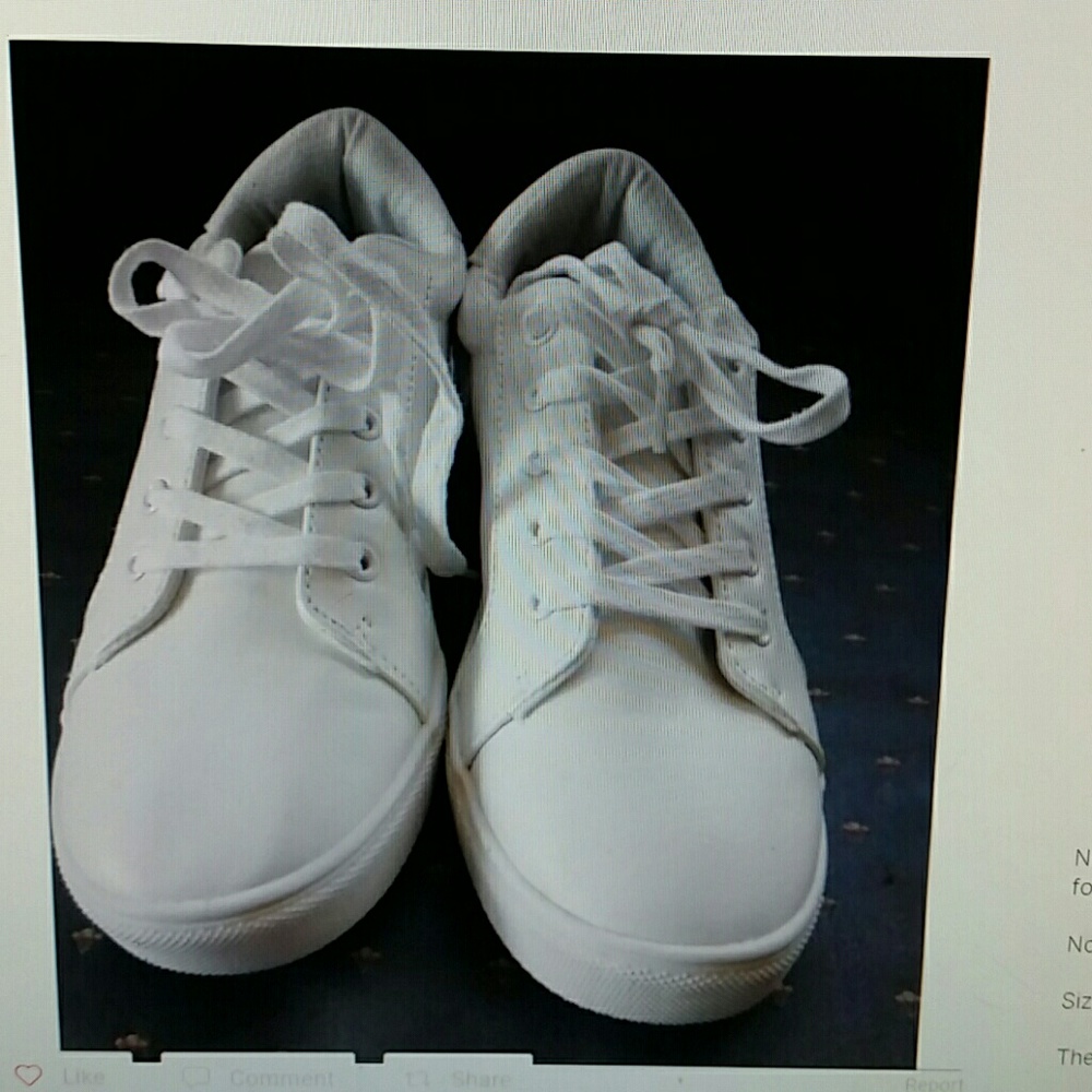 White sneakers embroidery lips on back - Picture 3 of 4
